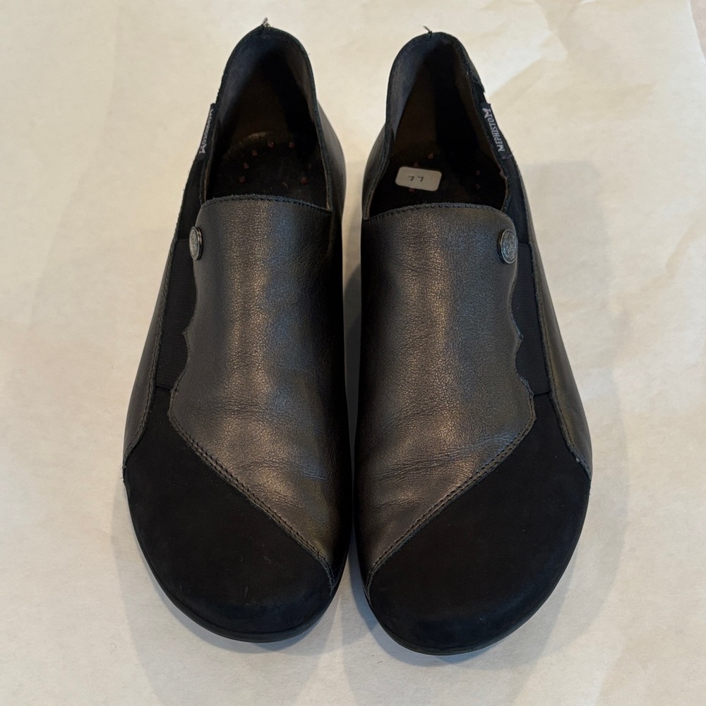 Mephisto Black Leather Women's Flats